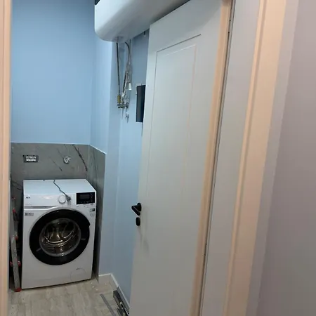 Gjuhadol Luna Apartament *